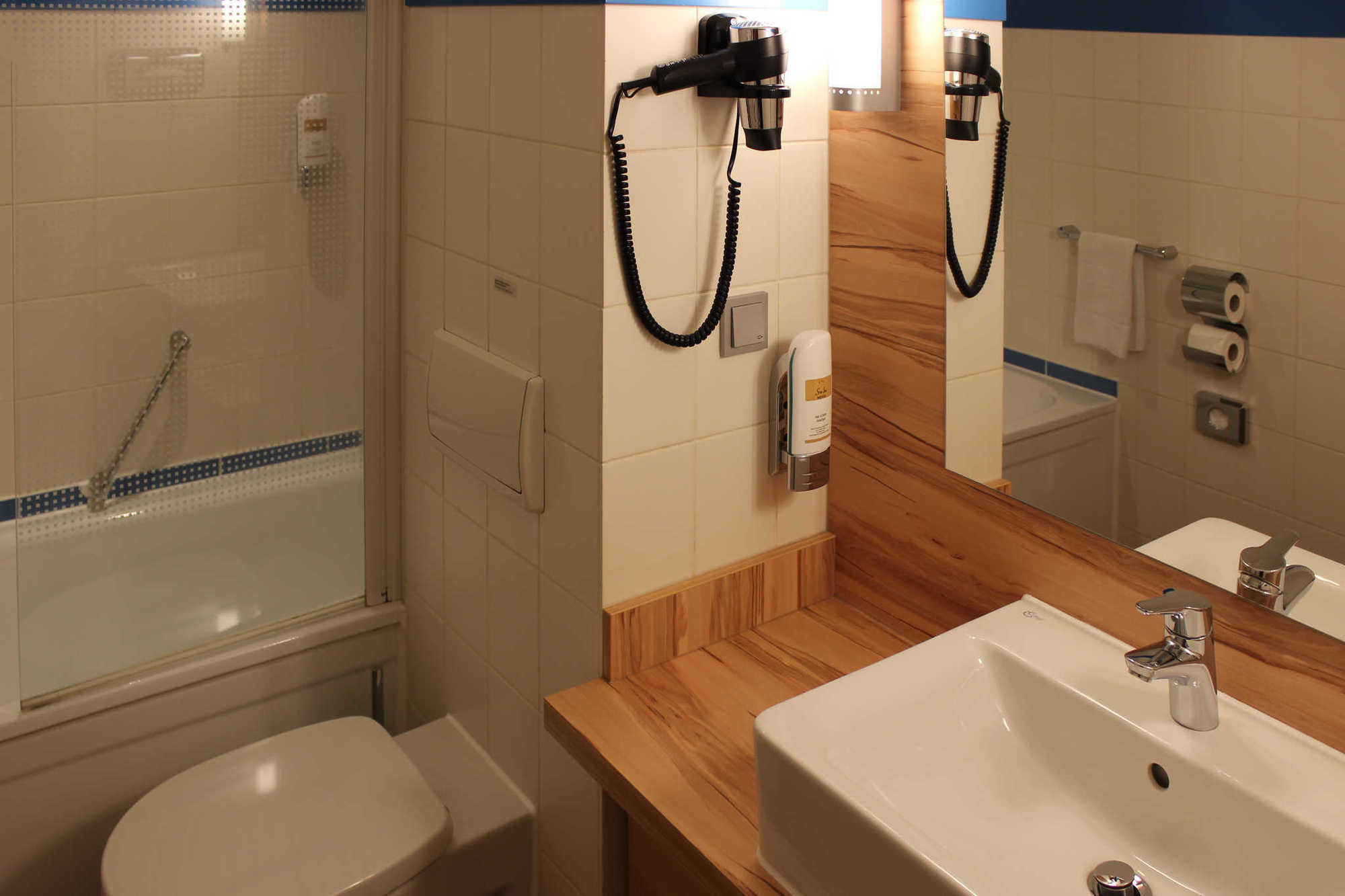 Quality Hotel, Star Inn Premium Bremen Phòng bức ảnh